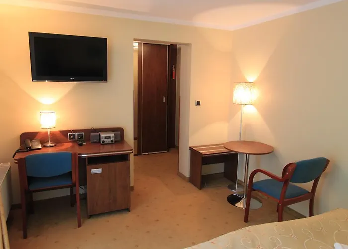 ゲストハウス Willa Pod Skrzydlami Międzybrodzie Bialskie